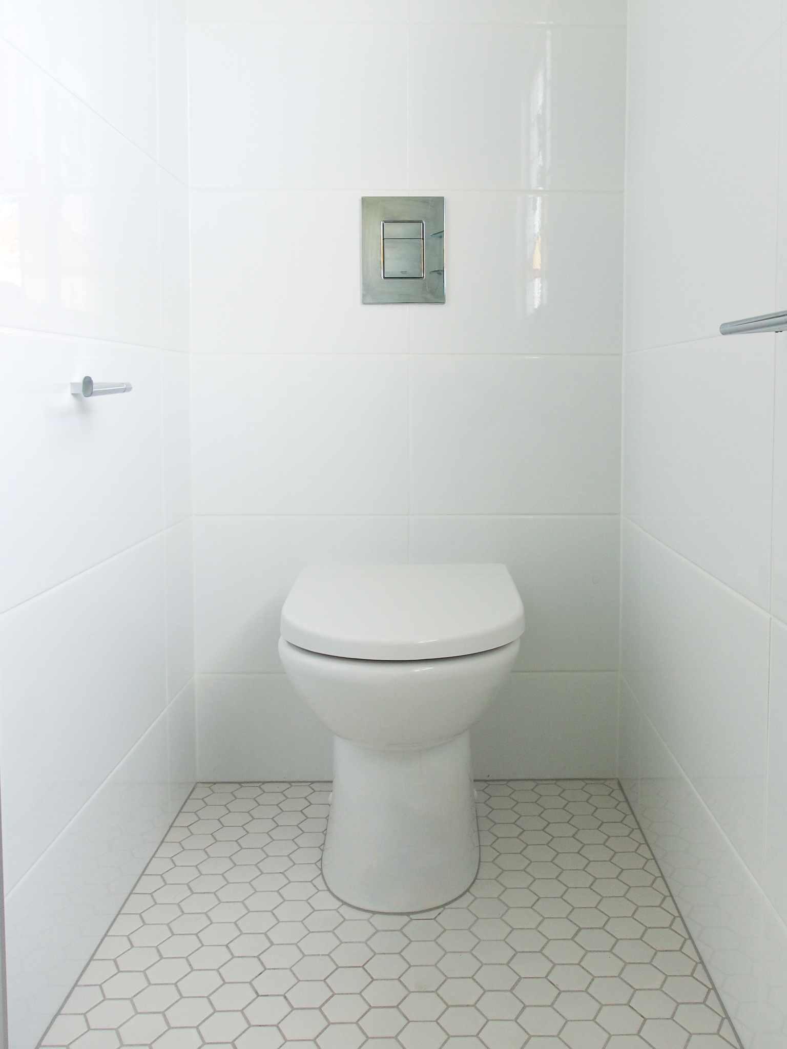 Concealed cistern toilet suite Clayfield